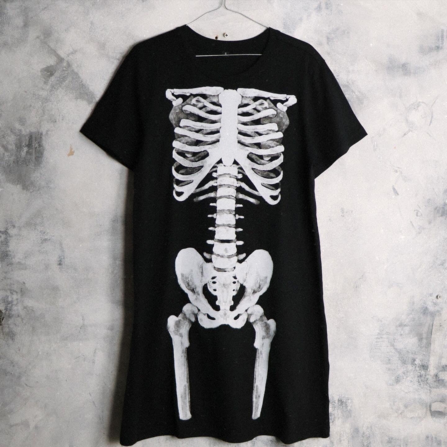 ✶Vestido estilo camiseta de esqueleto ✶Hecho a pedido - 4 semanas de espera ✶