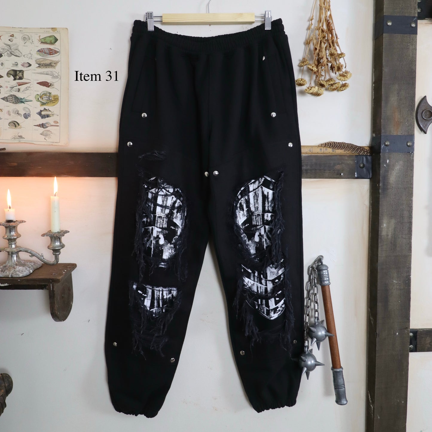 ✶SAMPLE SALE ✶ Item 31: Armour Sweatpants  ✶ Size: L