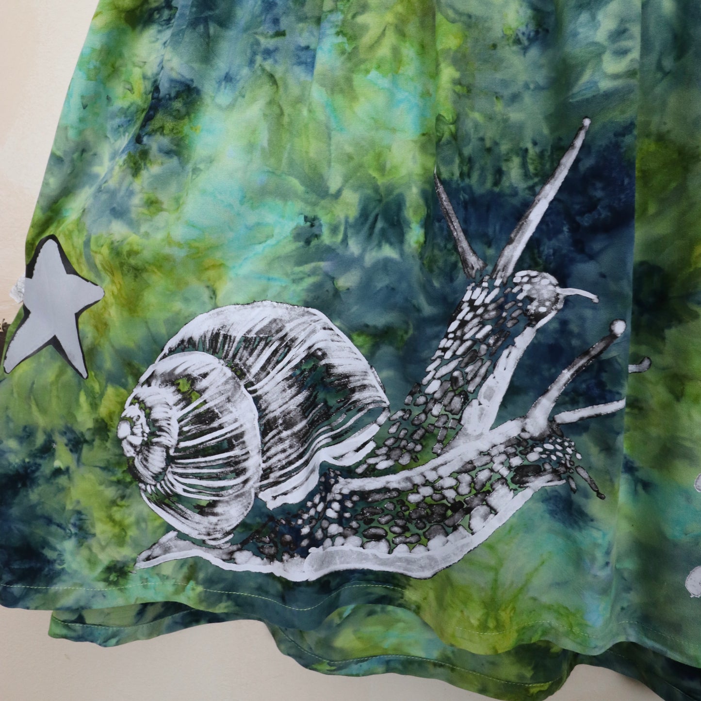 ✶SAMPLE SALE ✶ Item 5: Tie-dye green smock dress  ✶ Size: UK 10