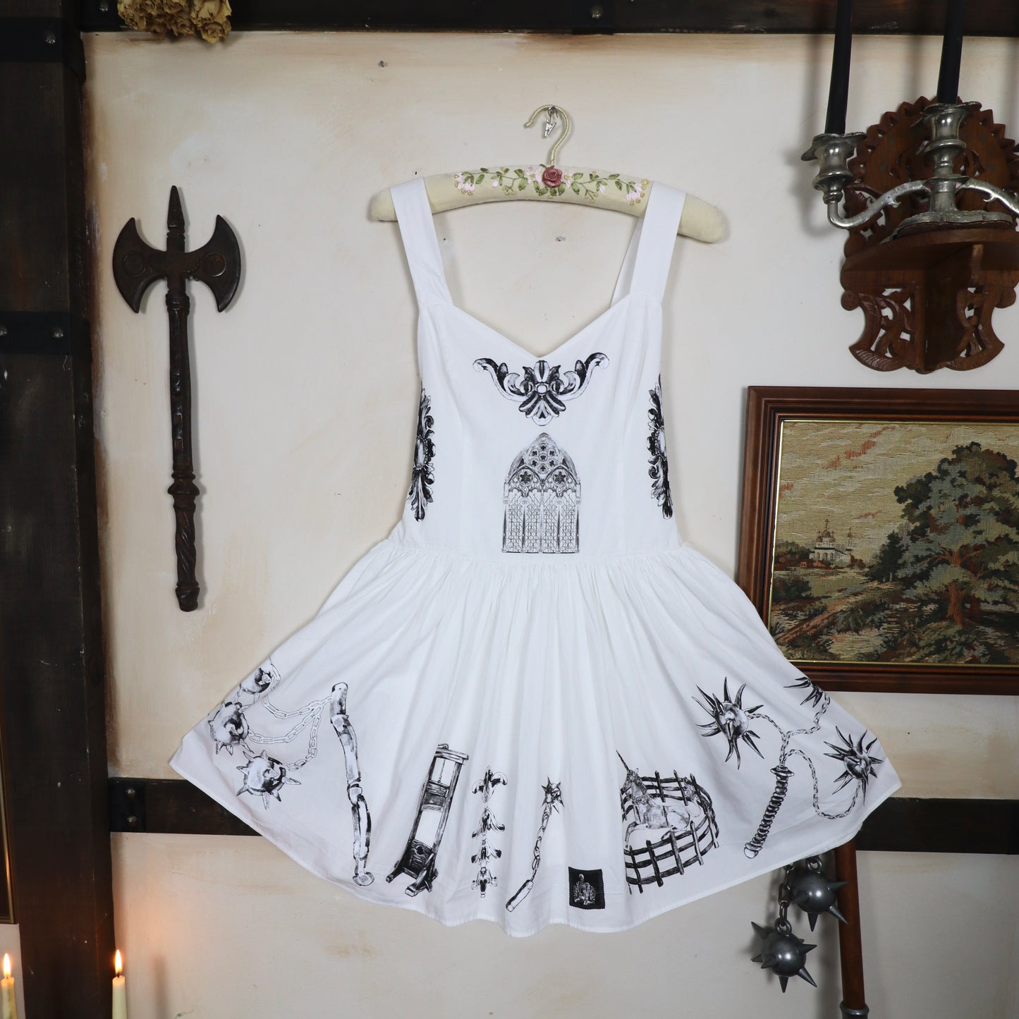 White medieval print dress ✶ Size UK 10 / US 6 / EU 38