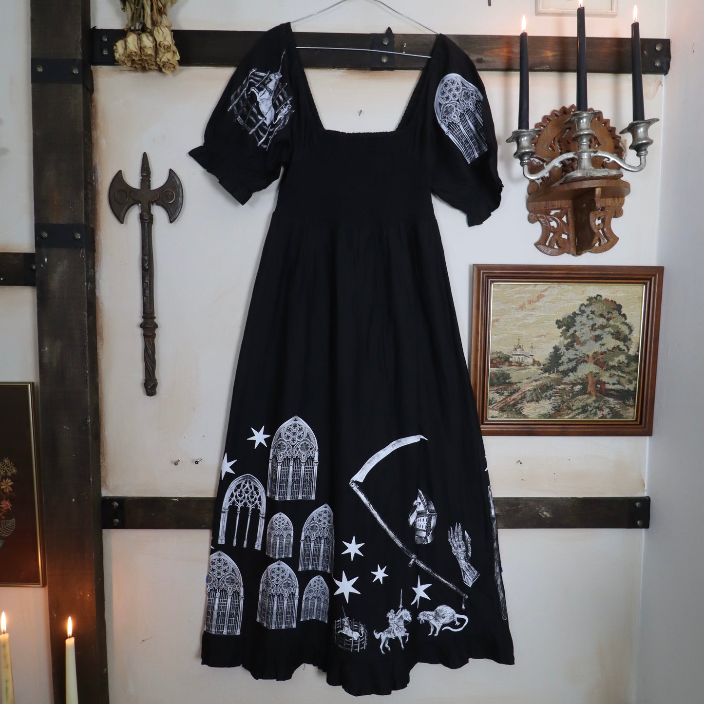 Medieval print maxi dress ✶ Size UK8/ US4/ EU36