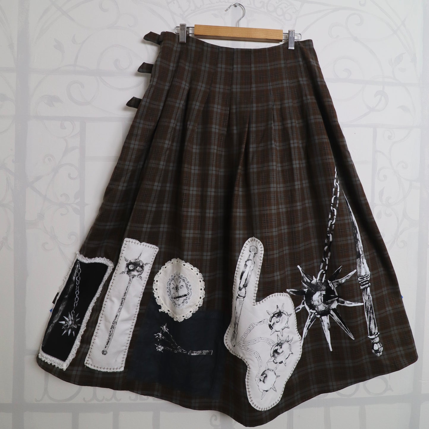 ✶ 1/1 weaponry skirt ✶ XL / UK14 / US10 / EU42