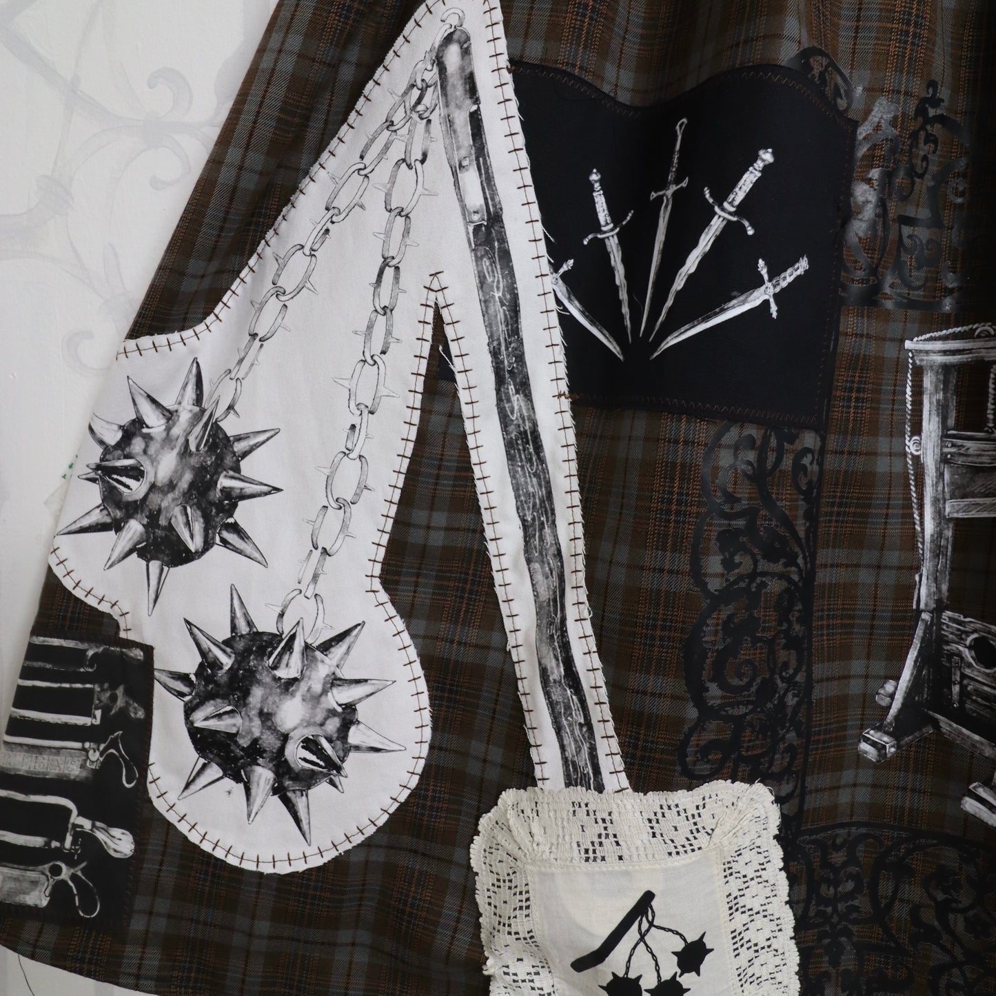 ✶ 1/1 weaponry skirt ✶ XL / UK14 / US10 / EU42