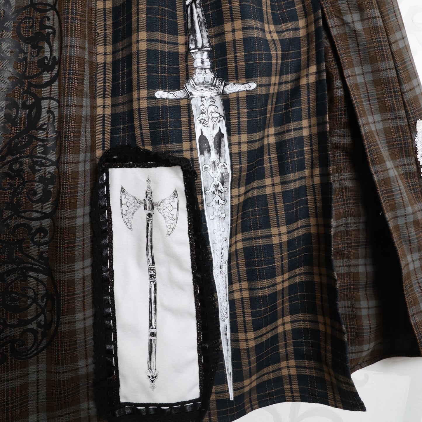 ✶ 1/1 weaponry skirt ✶ XL / UK14 / US10 / EU42