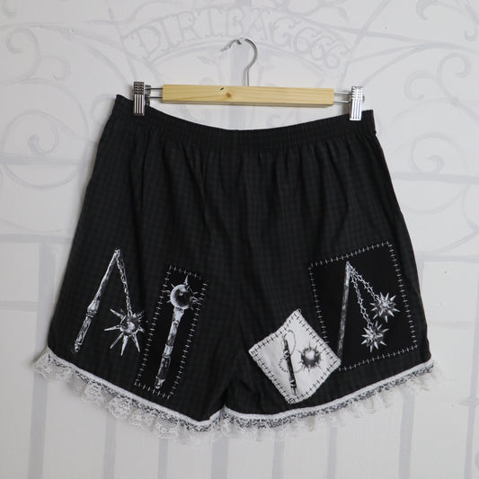 ✶ 1/1 Patched boxer shorts ✶ L / UK12 / US8 / EU40