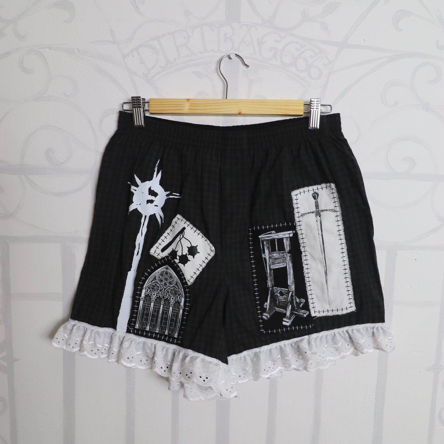 ✶ 1/1 Patched boxer shorts ✶ M / UK10 / US6 / EU38