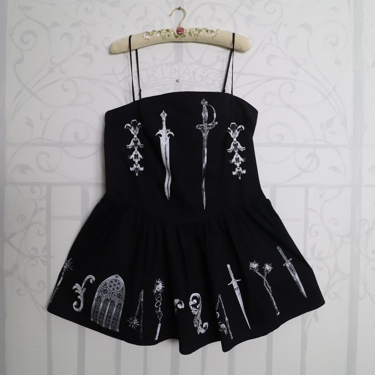 ✶ Medieval Mystery Dress ✶