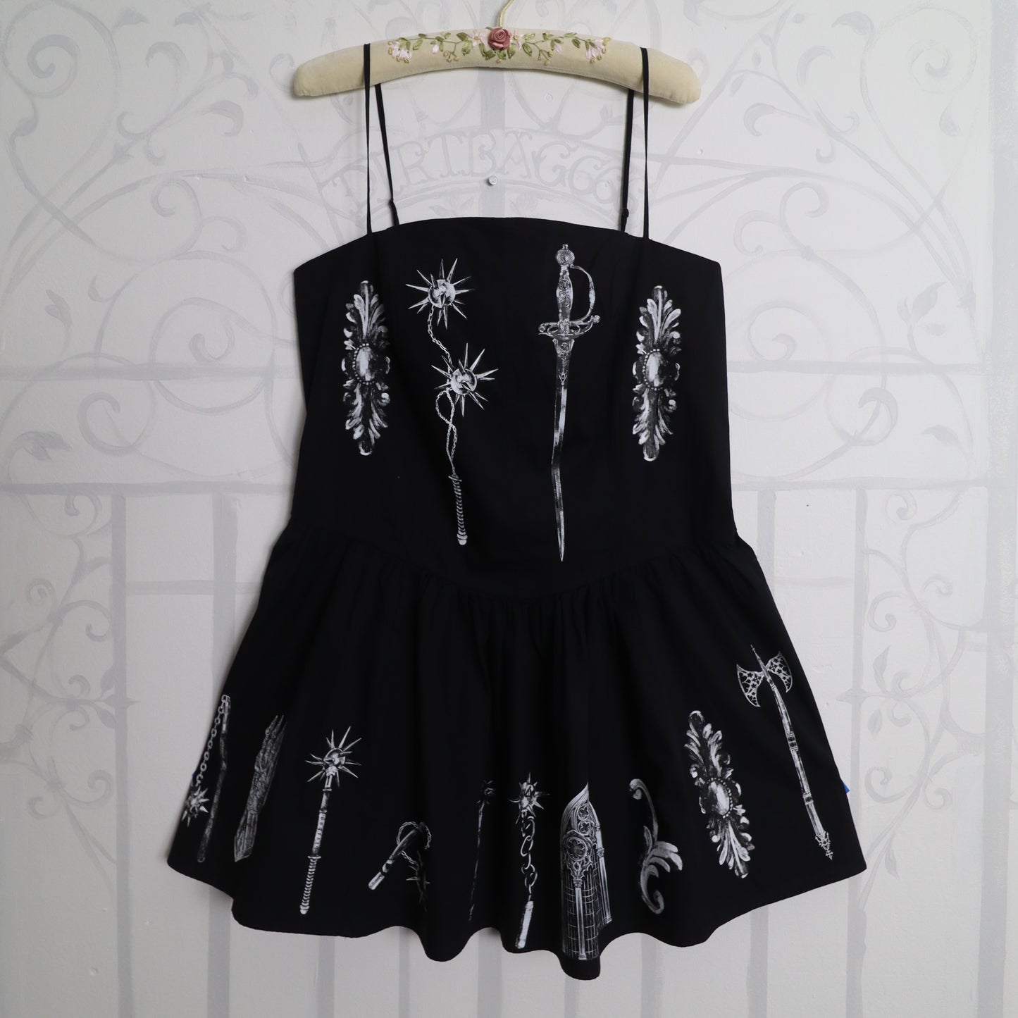 ✶ Medieval Mystery Dress ✶