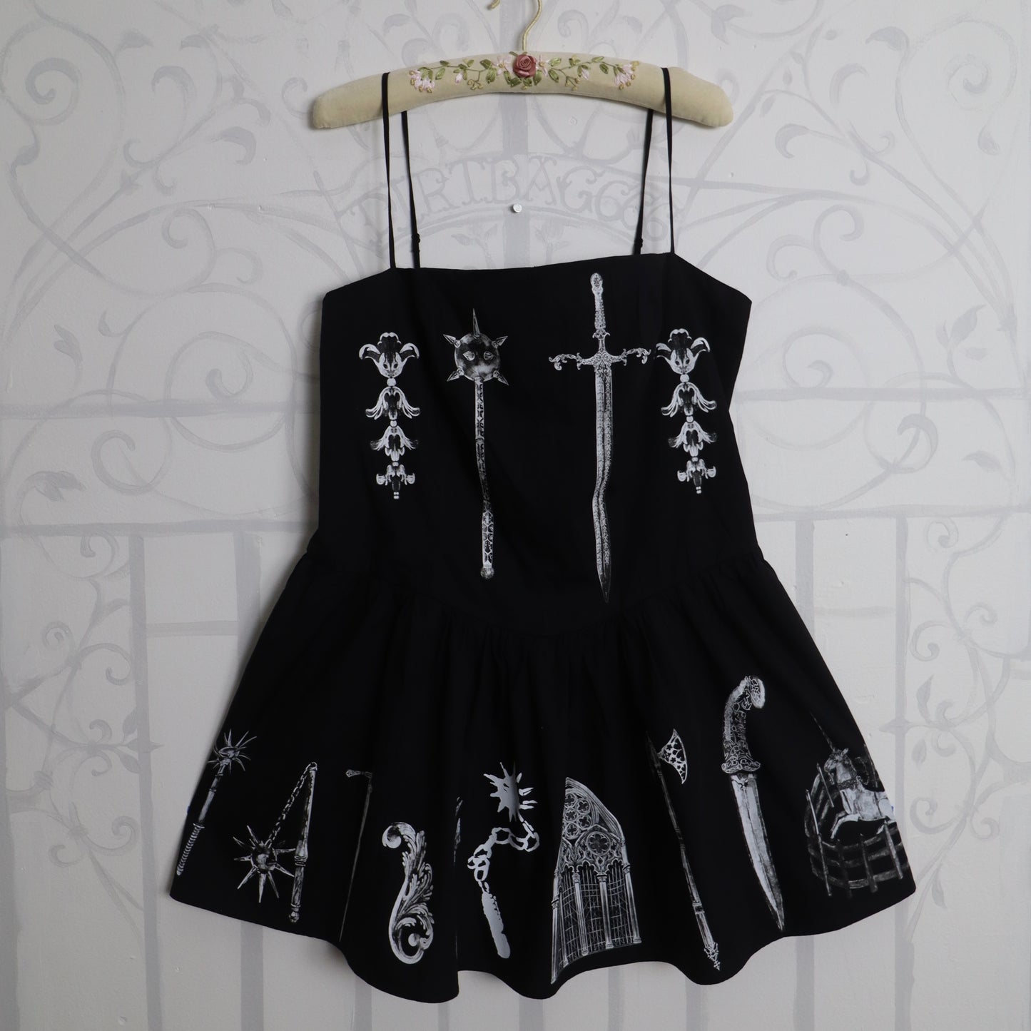 ✶ Medieval Mystery Dress ✶