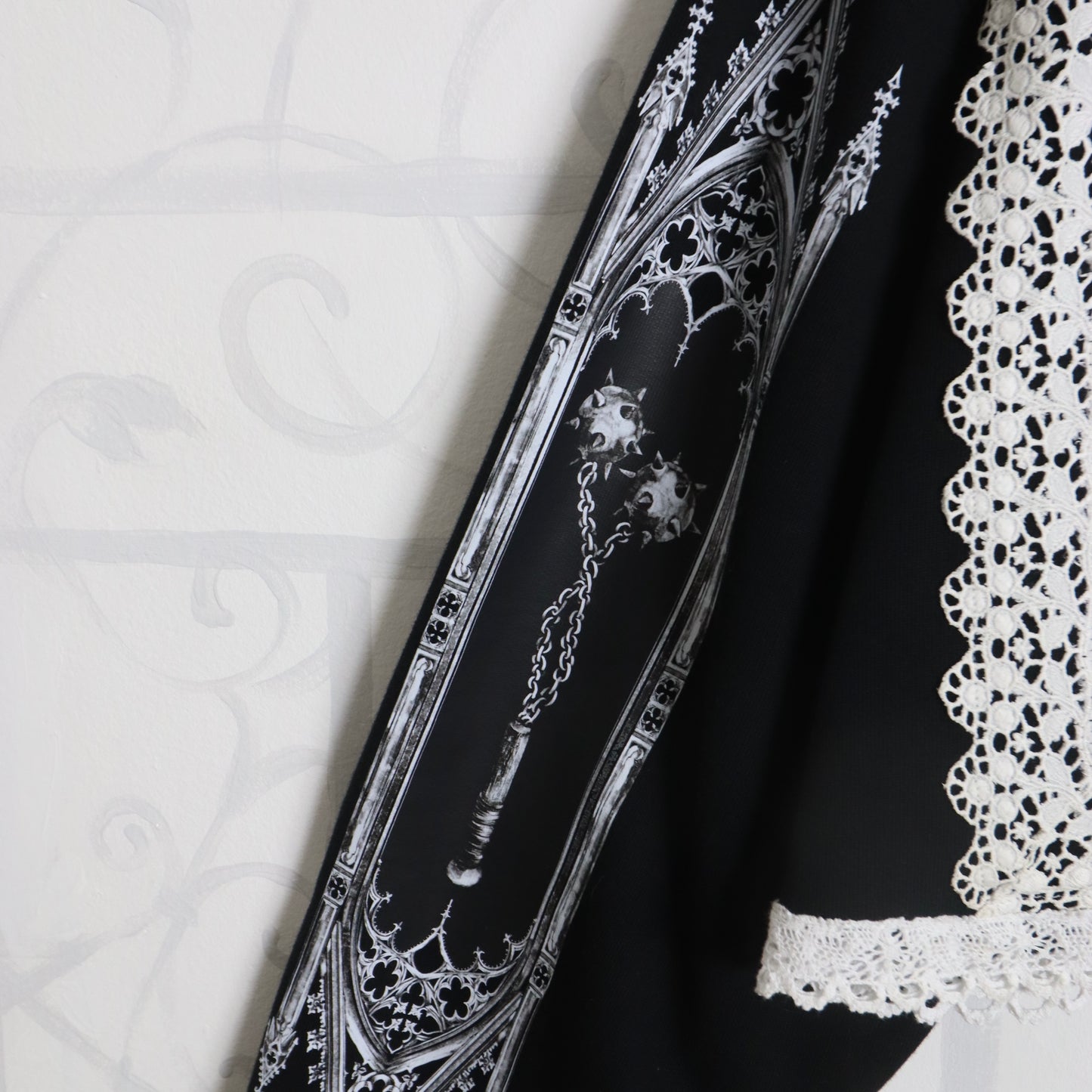 ✶ Gothic architecture hoodie ✶ Size L