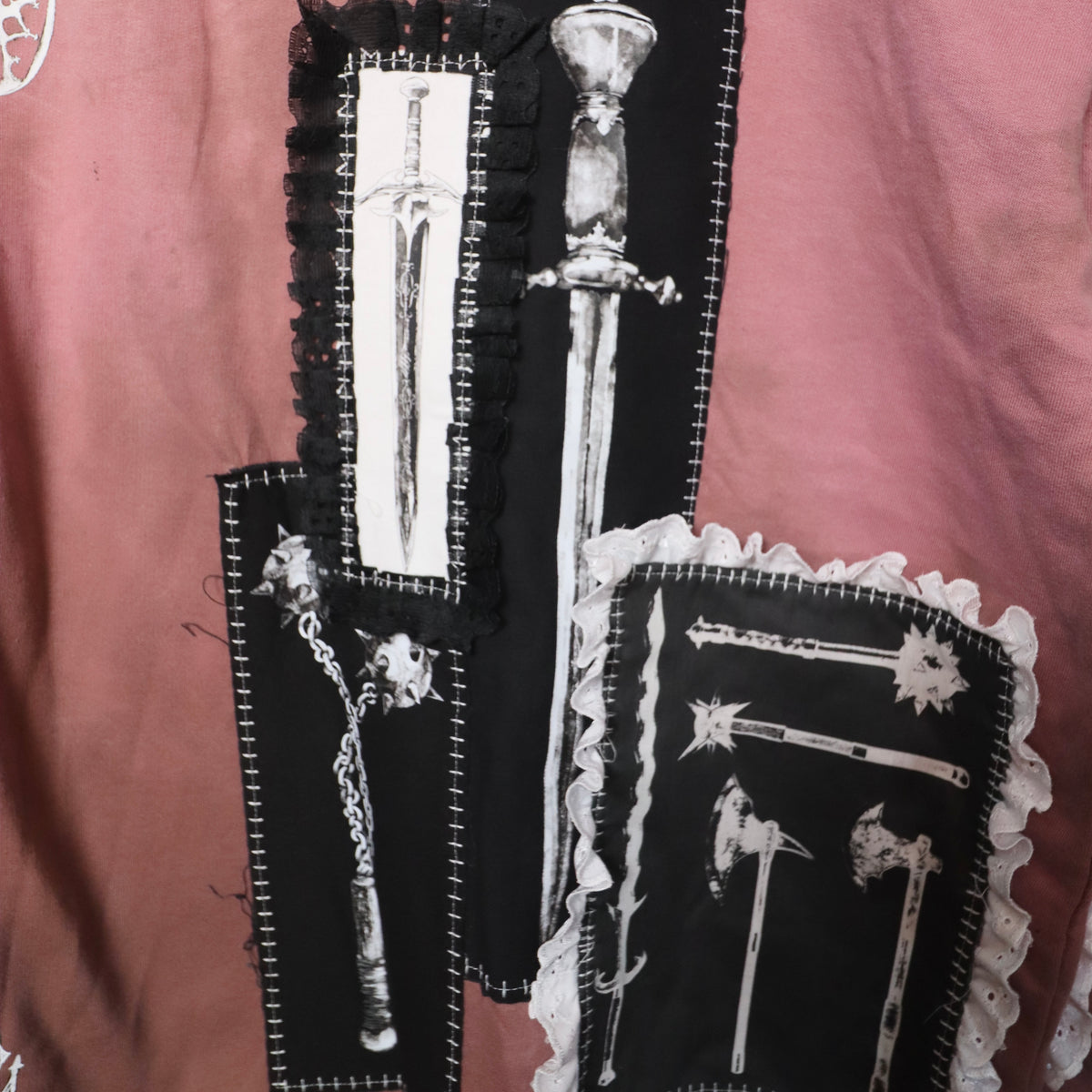 ✶ Pink weaponry hoodie ✶ Size 2XL