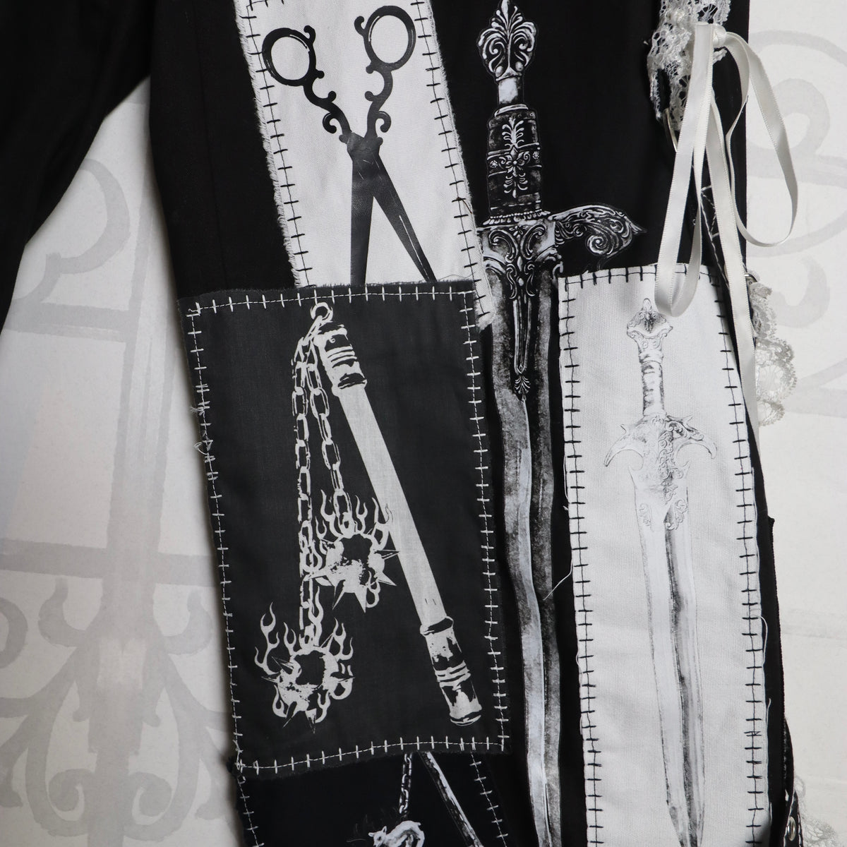 ✶ Patch pants ✶ Waist 31"