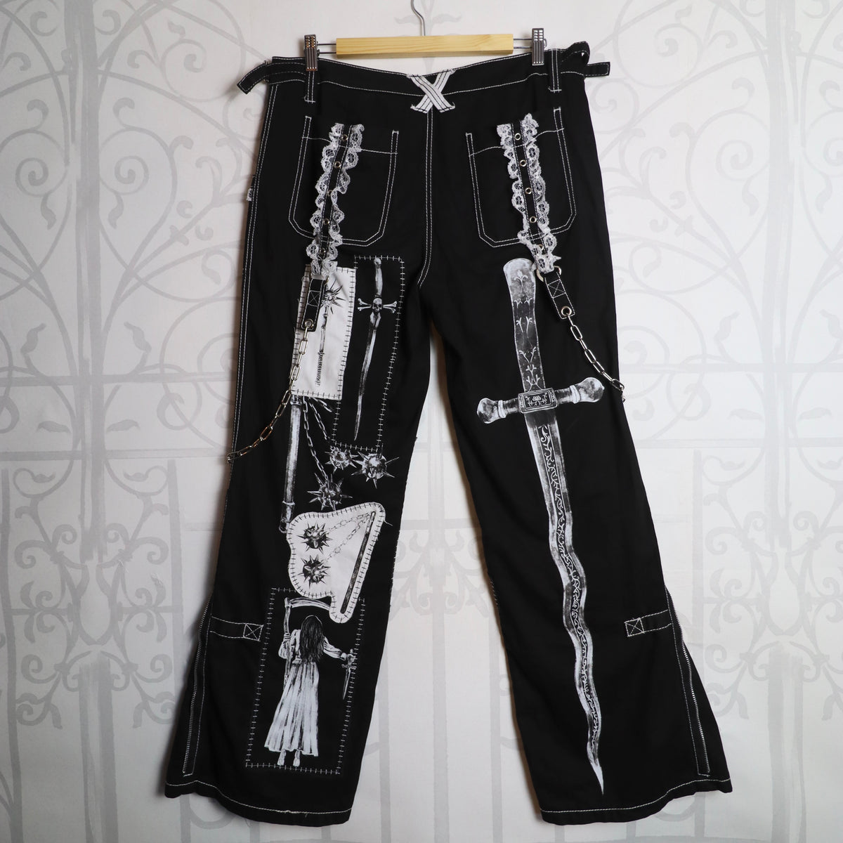 ✶ Patch pants ✶ Waist 31"